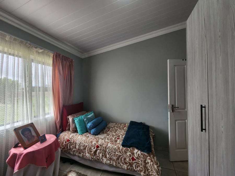 2 Bedroom Property for Sale in Pacaltsdorp Western Cape